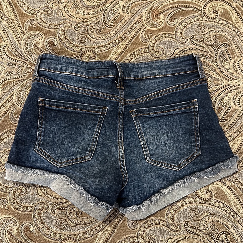 Celebrity Pink jean shorts - Picture 2 of 3